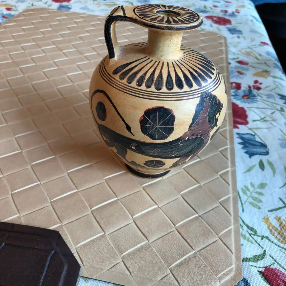 Aribalo Corintio Vase Jar Peruvian Reproduction